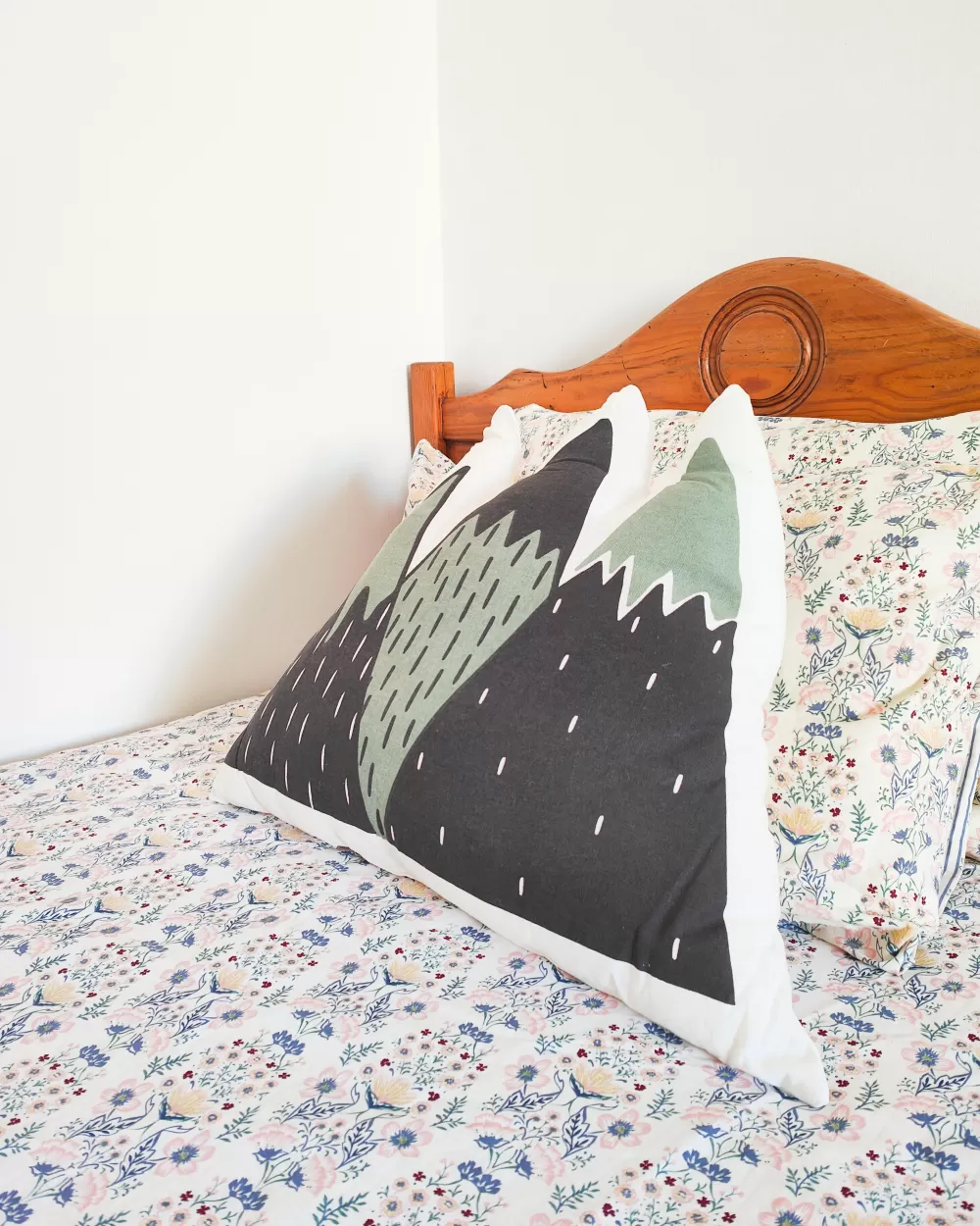 Lastenhuone<Beliani Lasten Tyyny Vuoret 60 X 50 Cm Vihrea/Musta Indore